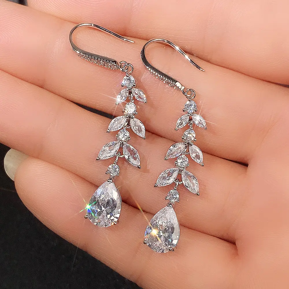 Huitan Temperament Women's Wedding Dangle Earrings Luxury Fashion Cubic Zirconia Earrings Gorgeous Lady Jewelry Drop Shipping