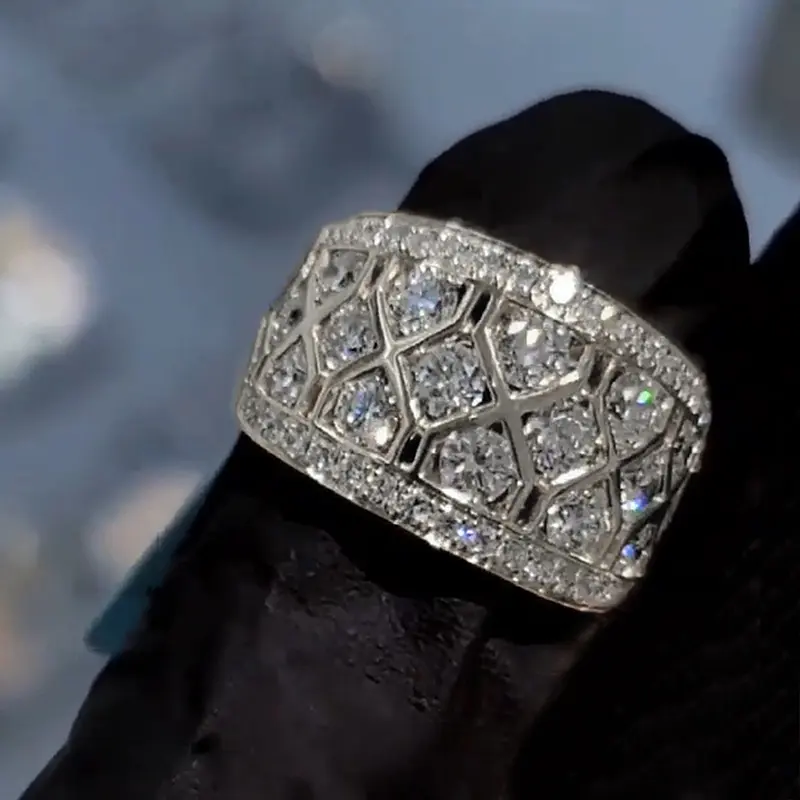 Huitan Gorgeous Women Wedding Rings Full with Bling Bling Cubic Zircon Engagement Party Statement Accessories for Female Jewelry