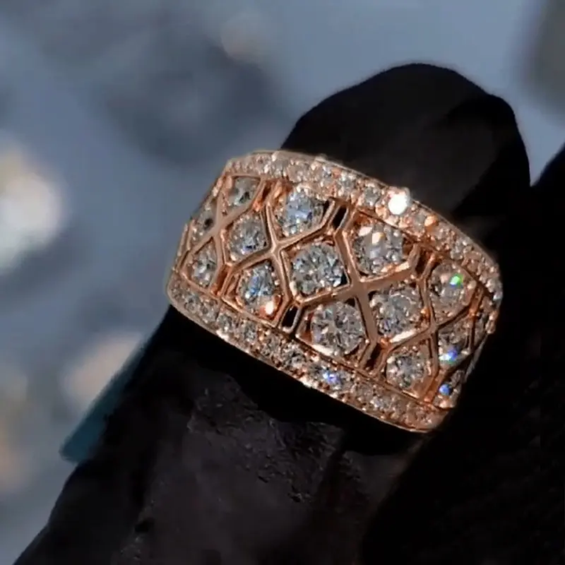 Huitan Gorgeous Women Wedding Rings Full with Bling Bling Cubic Zircon Engagement Party Statement Accessories for Female Jewelry