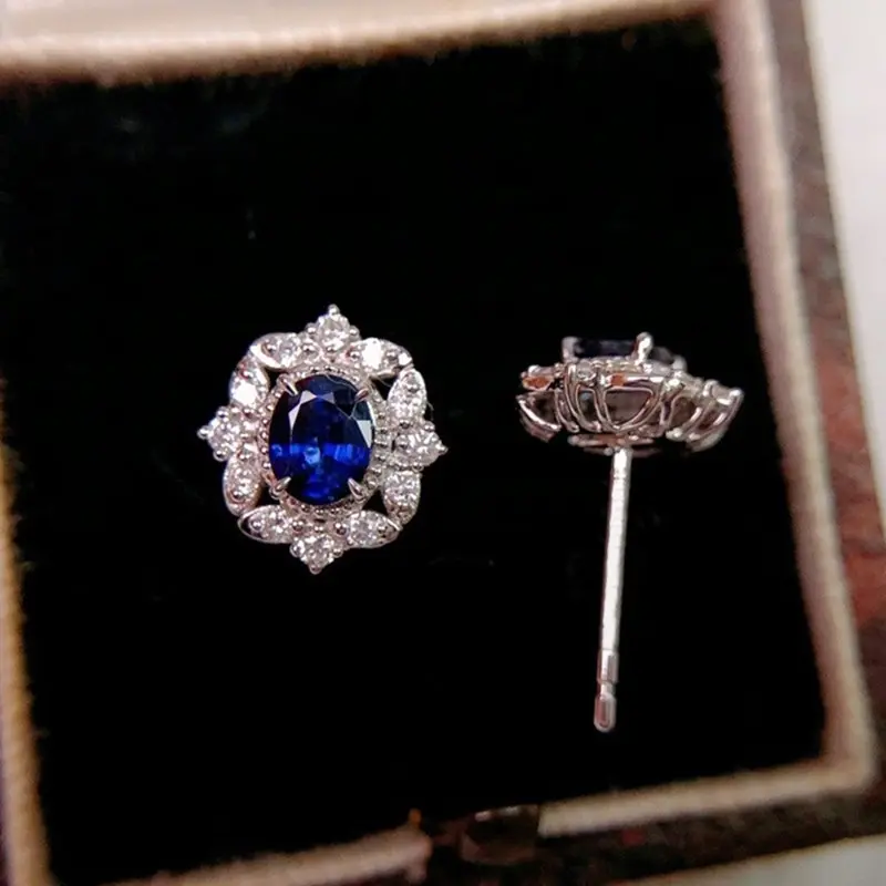 Huitan Elegant Noble Lady Daily Jewelry Earrings with Dazzling Zirconia Fashion Delicate Design Accessories for Engagement Party