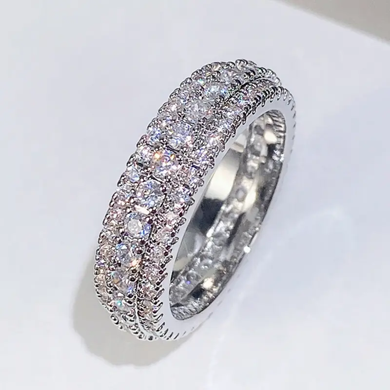 Huitan Fashion Gold Color Wedding Rings Women Full Paved Dazzling Cubic Zirconia High Quality Engagement Bands Jewelry Wholesale
