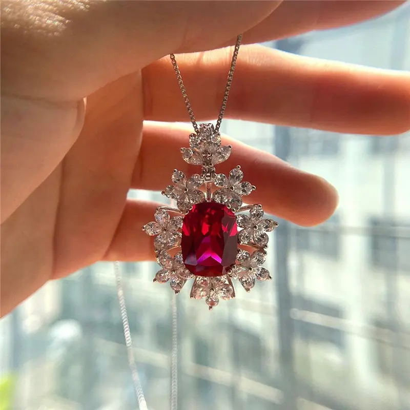 Huitan 2022 Wedding Necklace for Women Luxury Red/White Cubic Zirconia Bridal Marriage Ceremony Party Pendant Necklace Jewelry