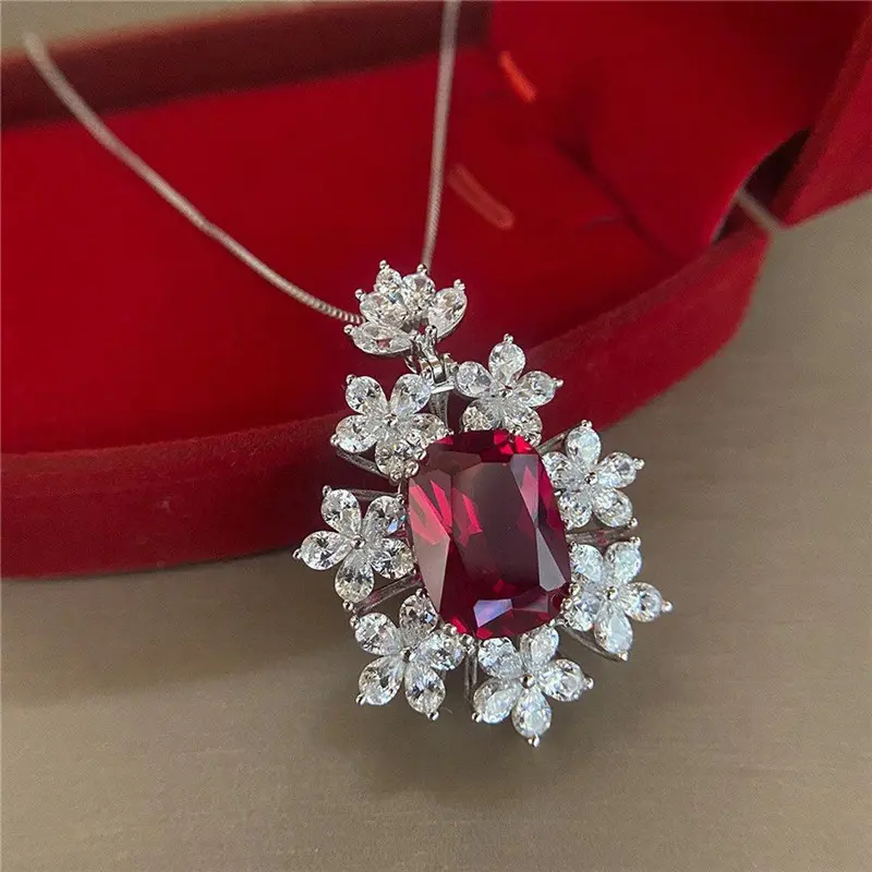 Huitan 2022 Wedding Necklace for Women Luxury Red/White Cubic Zirconia Bridal Marriage Ceremony Party Pendant Necklace Jewelry