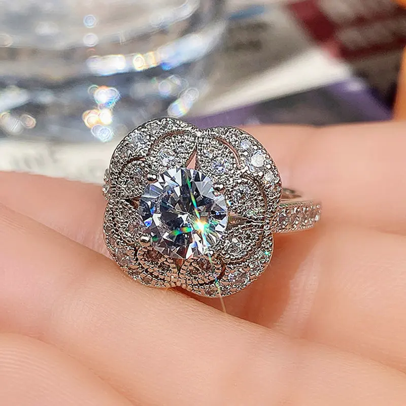 Huitan Unique Design Wedding Ring Women Flower Shaped Band Ceremony Party Luxury Ladies Finger Ring Nice Gift Fashion Jewelry