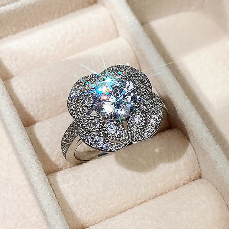 Huitan Unique Design Wedding Ring Women Flower Shaped Band Ceremony Party Luxury Ladies Finger Ring Nice Gift Fashion Jewelry