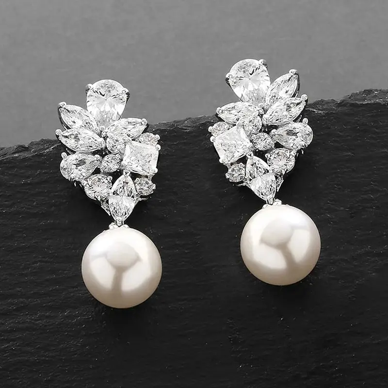 Huitan Luxury Lady Wedding Earrings Exquisite Simulated Pearl Pendant Jewelry Bright Zirconia Accessories for Engagement Party
