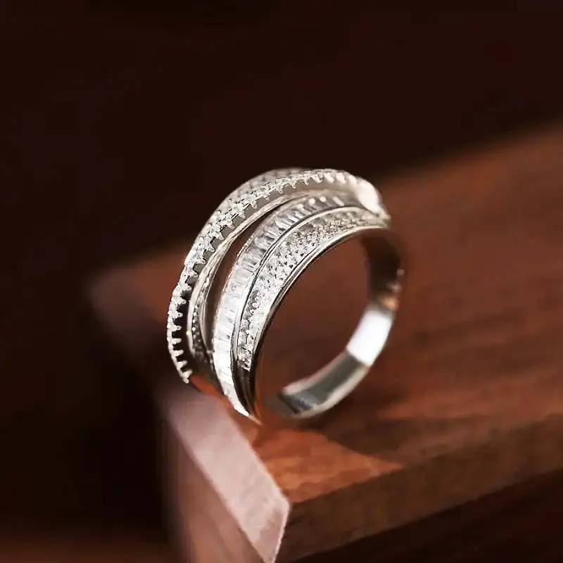 Huitan Gorgeous Women Wedding Rings Fashion Cross Design Full Bling Iced Out Cubic Zirconia Rings Luxury Engagement Band Jewelry
