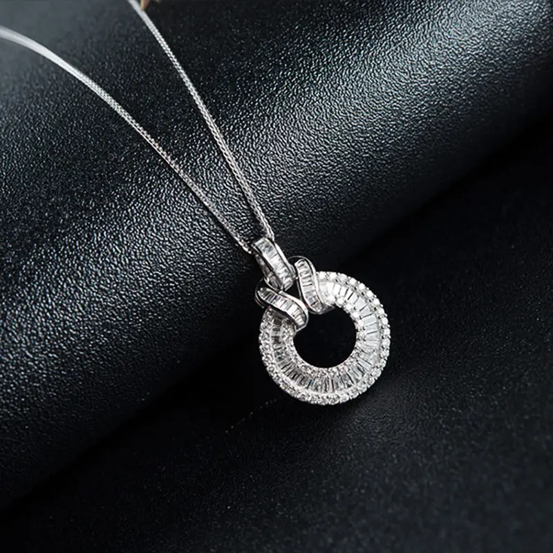 Huitan Bling Bling Pendant Necklace for Women Luxury Wedding Engagement Accessories with Dazzling Cubic Zirconia Fashion Jewelry