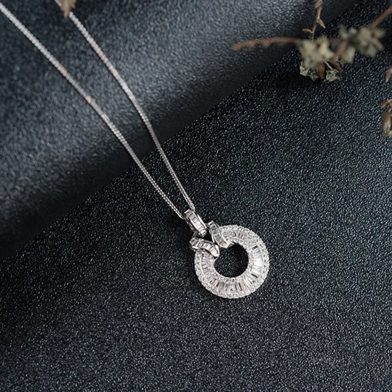 Huitan Bling Bling Pendant Necklace for Women Luxury Wedding Engagement Accessories with Dazzling Cubic Zirconia Fashion Jewelry