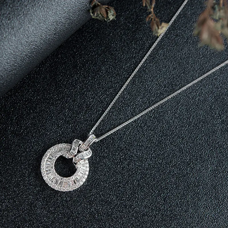 Huitan Bling Bling Pendant Necklace for Women Luxury Wedding Engagement Accessories with Dazzling Cubic Zirconia Fashion Jewelry