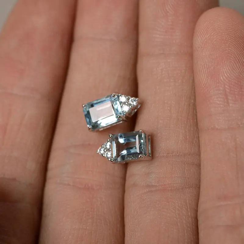 Huitan Luxury Bridal Stud Earring for Wedding Light Blue Geometric Cubic Zirconia High Quality Trendy Jewelry New Women Earrings