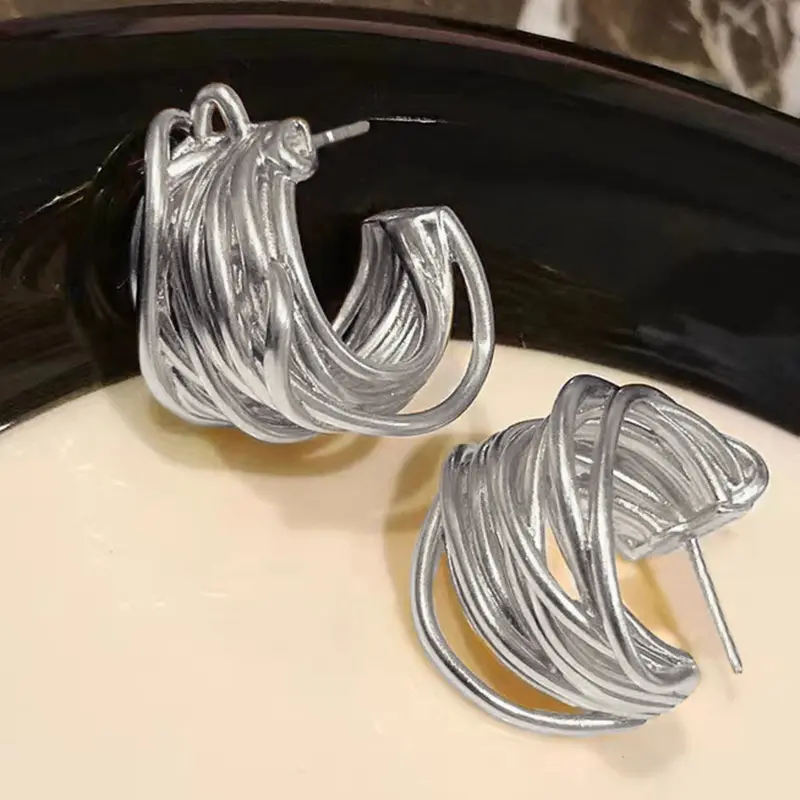 Huitan Trendy Metallic Style Loop Earrings Female Versatile Modern Fashion Jewelry for Daily Party Lady Office Style Accessories