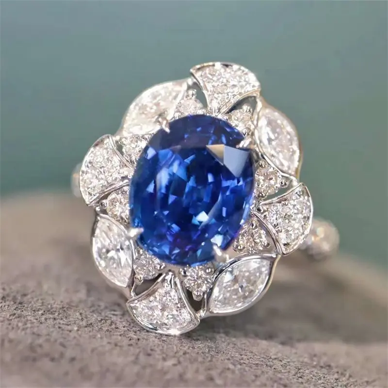 Huitan Oval Blue Cubic Zirconia Women Rings New Trendy Wedding Anniversary Party Elegant Female Accessories Gift Noble Jewelry