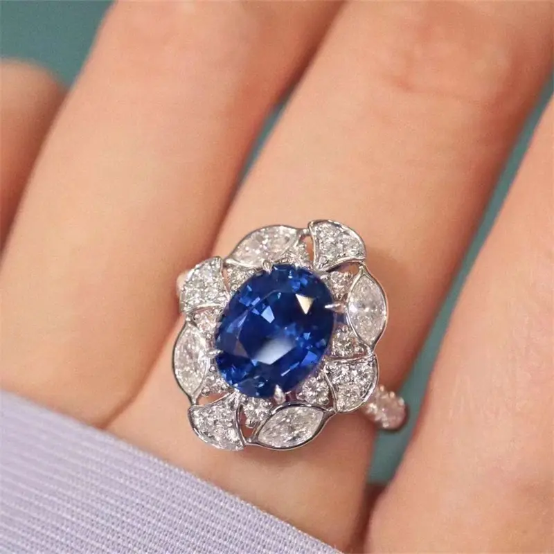 Huitan Oval Blue Cubic Zirconia Women Rings New Trendy Wedding Anniversary Party Elegant Female Accessories Gift Noble Jewelry