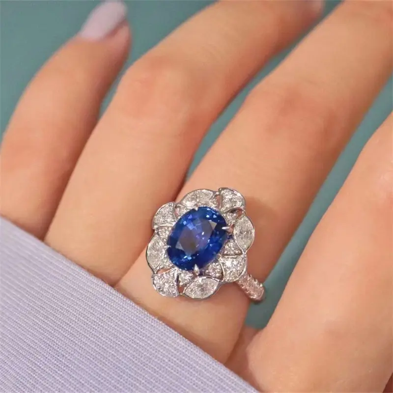 Huitan Oval Blue Cubic Zirconia Women Rings New Trendy Wedding Anniversary Party Elegant Female Accessories Gift Noble Jewelry