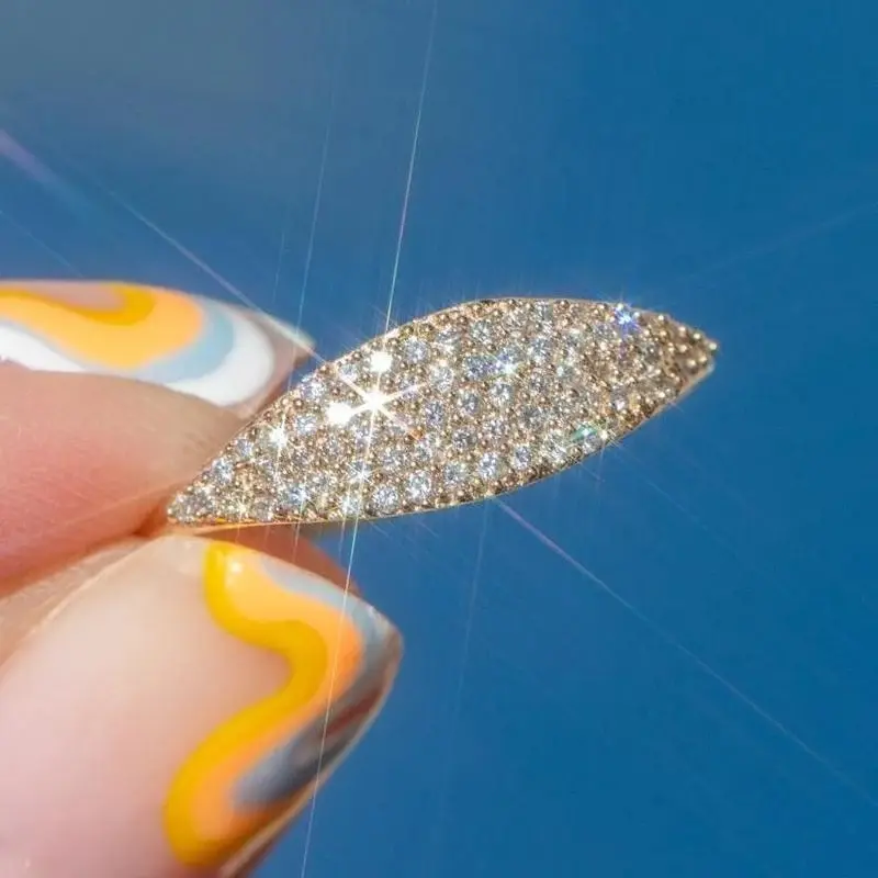 Huitan Simple Elegant Women Rings Full Bling Iced Out CZ Stone Luxury Gold Color Female Rings Wedding Party Statement Jewelry