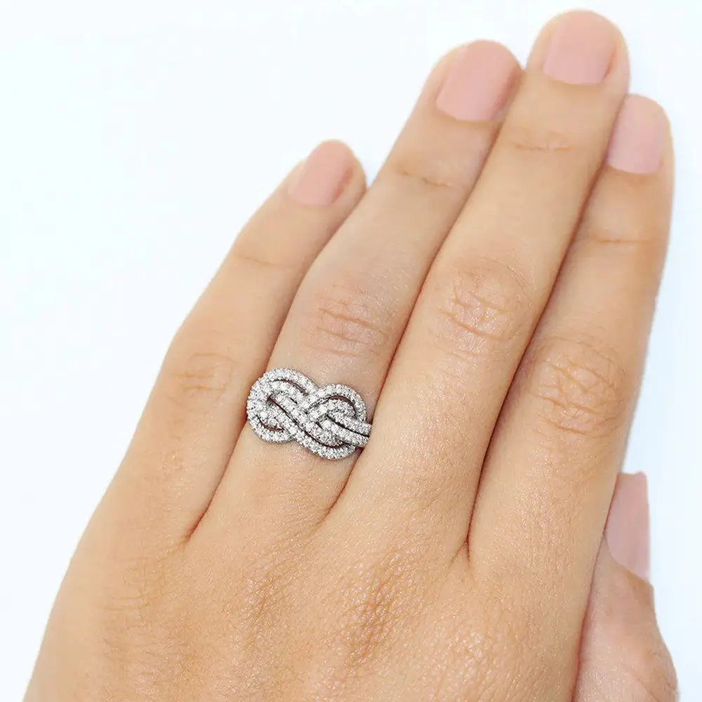 Huitan 2023 New Woman Ring Twist Infinite Shape Crystal Cubic Zirconia Rings Exquisite Female Wedding Bands Fashion Jewelry Bulk