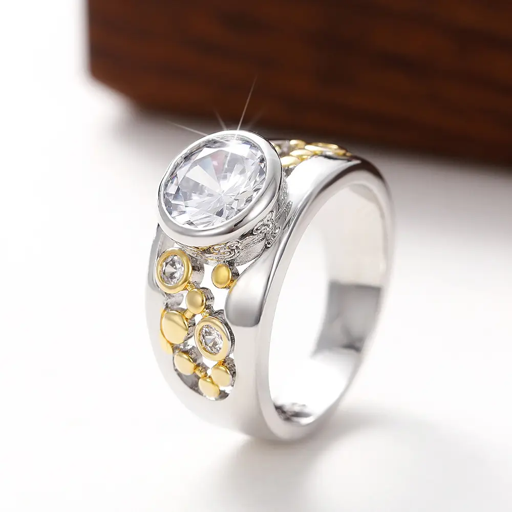 Huitan Newly Designed Lady's Finger Ring Hollow Out Wide Band Two Tone Luxury Rings Hip Hop Cool Girls Accessories Women Jewelry
