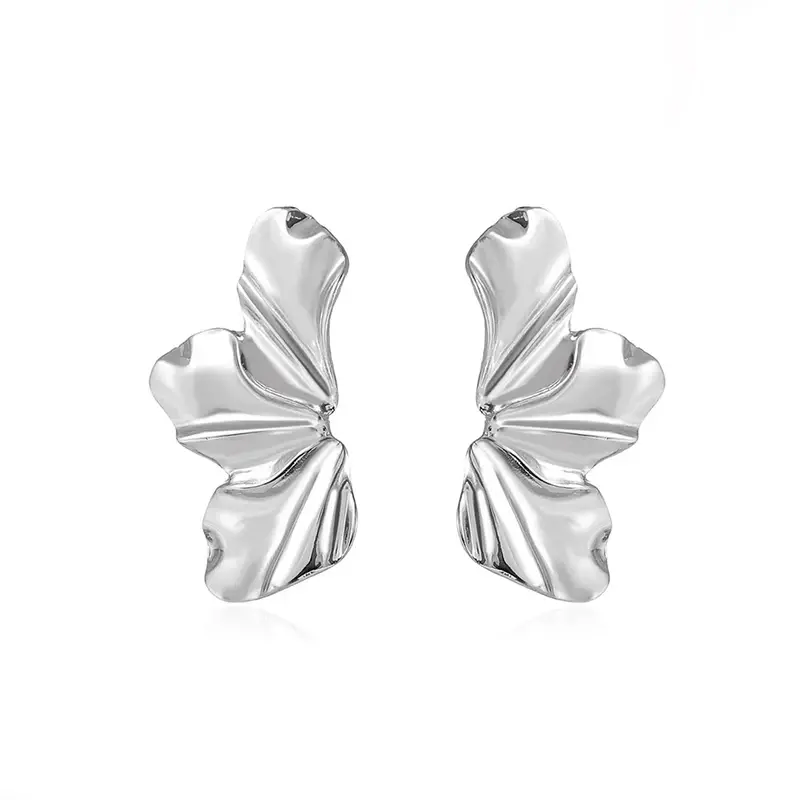 Huitan New Designed Glossy Flower Female Drop Earrings Attractive Swanking Jewelry for Party Trendy Charms Piercing Accessories