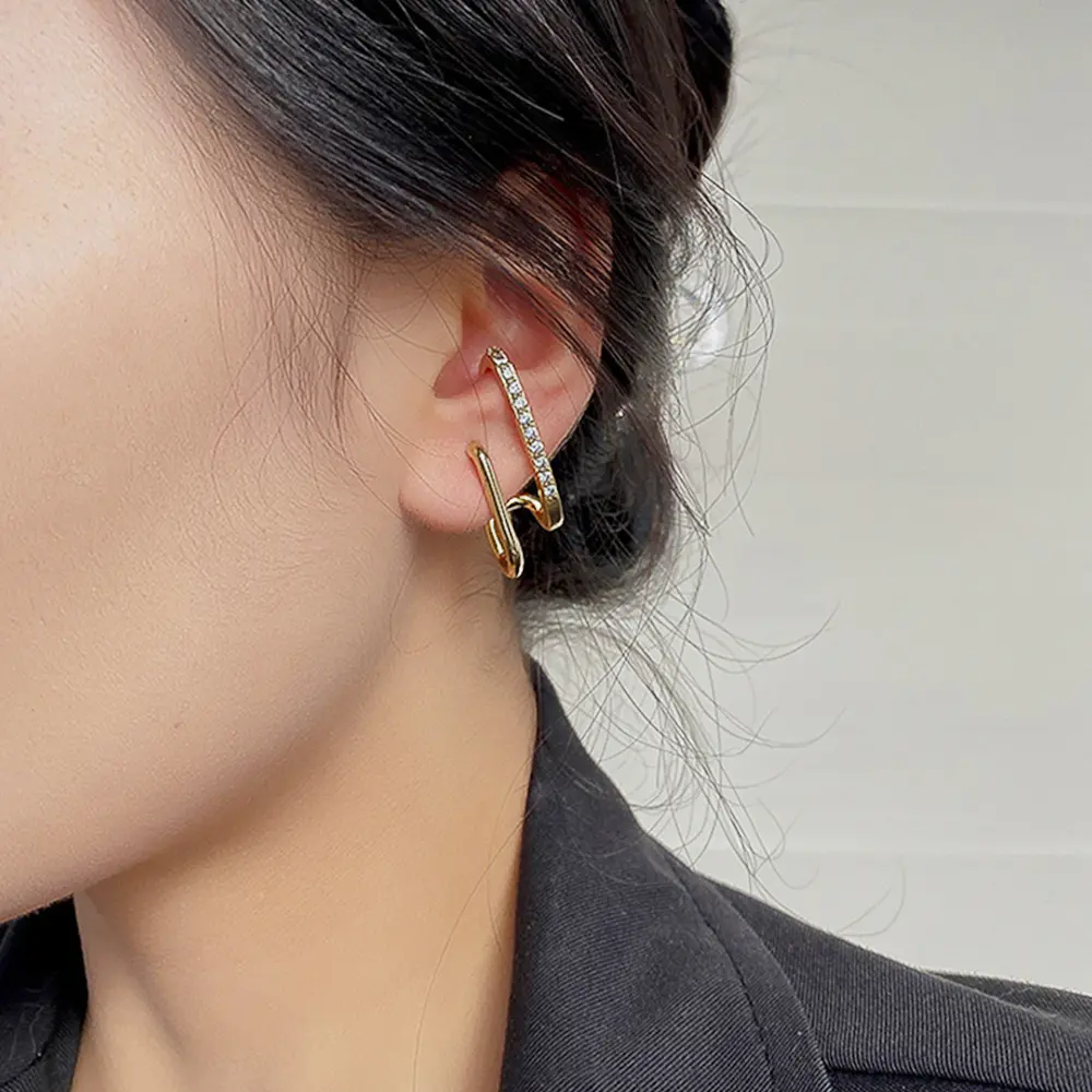 Huitan Fashion Contracted Women's Stud Earrings Gold Color Inlaid Shiny CZ Stone Daily Wear Statement Jewelry 2022 Drop Shipping