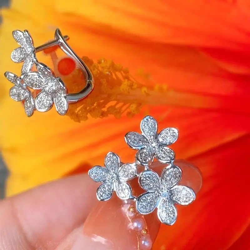 Huitan Luxury Flowers Hoop Earrings Women Paved Dazzling Cubic Zirconia Romantic Girl Earrings Fancy Gift Wedding Trendy Jewelry