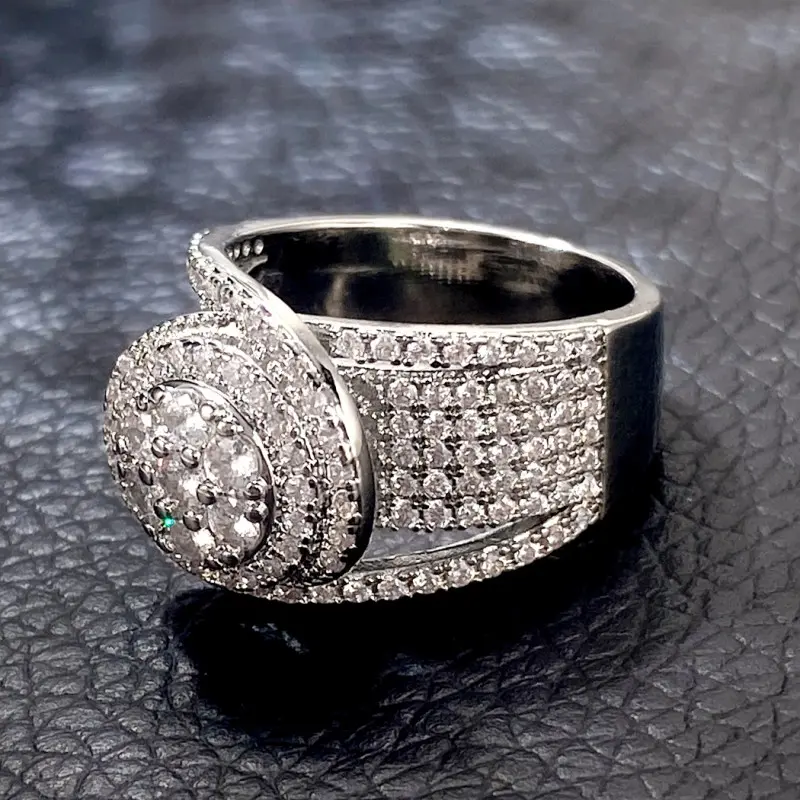 Huitan Gorgeous Wedding Engagement Rings for Women Modern Fashion Design Sparkling Cubic Zirconia Female Rings Party New Jewelry