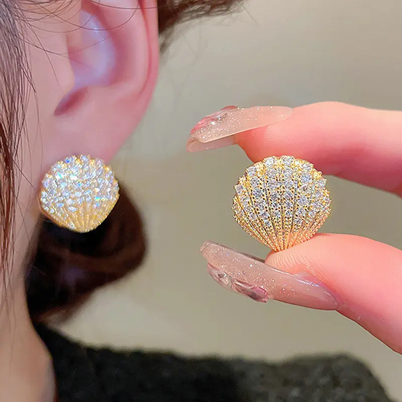 Huitan Creative Shell Earrings for Women Full Sparkling Cubic Zirconia Gold Color Luxury Female Accessories Party Trendy Jewelry