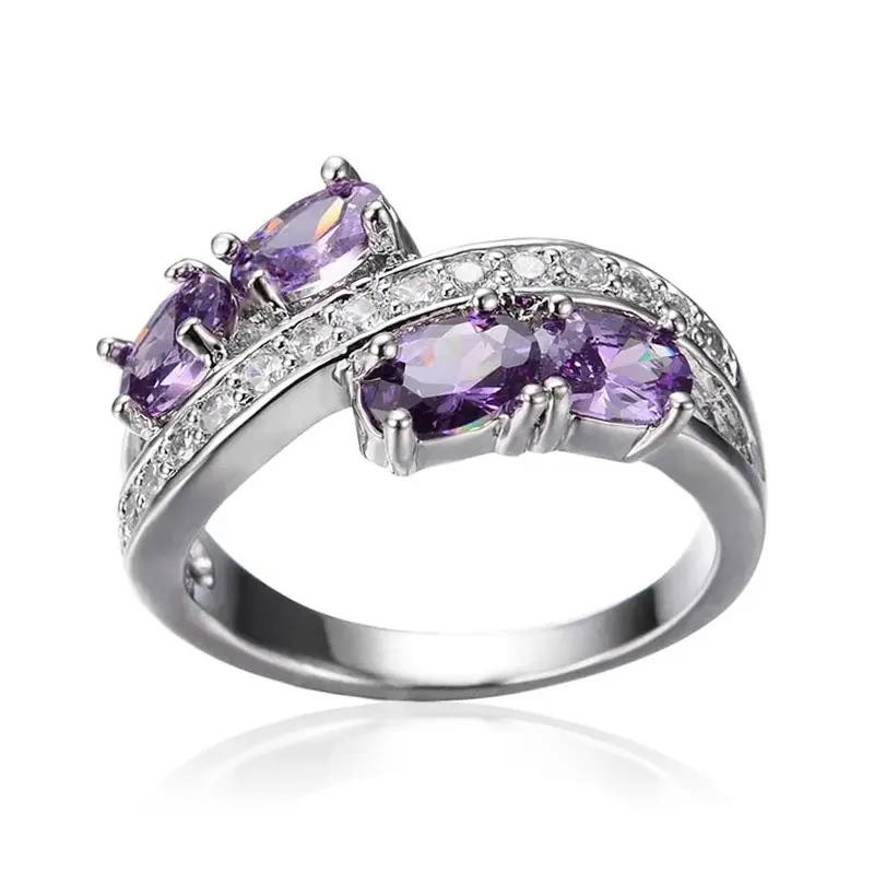 Huitan New Arrival Bright Purple Zirconia Ring for Women Delicate Fashion Design Wedding Accessories Stylish Jewelry for Party