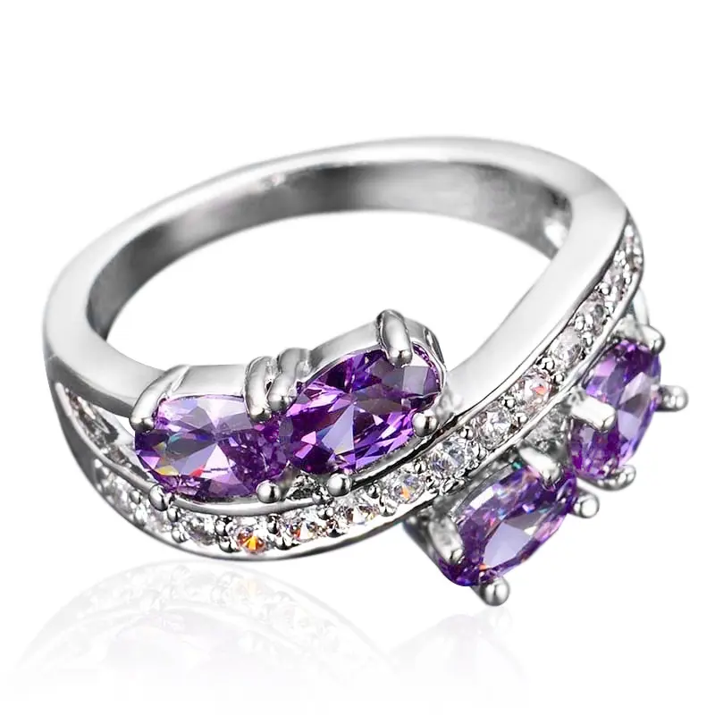 Huitan New Arrival Bright Purple Zirconia Ring for Women Delicate Fashion Design Wedding Accessories Stylish Jewelry for Party