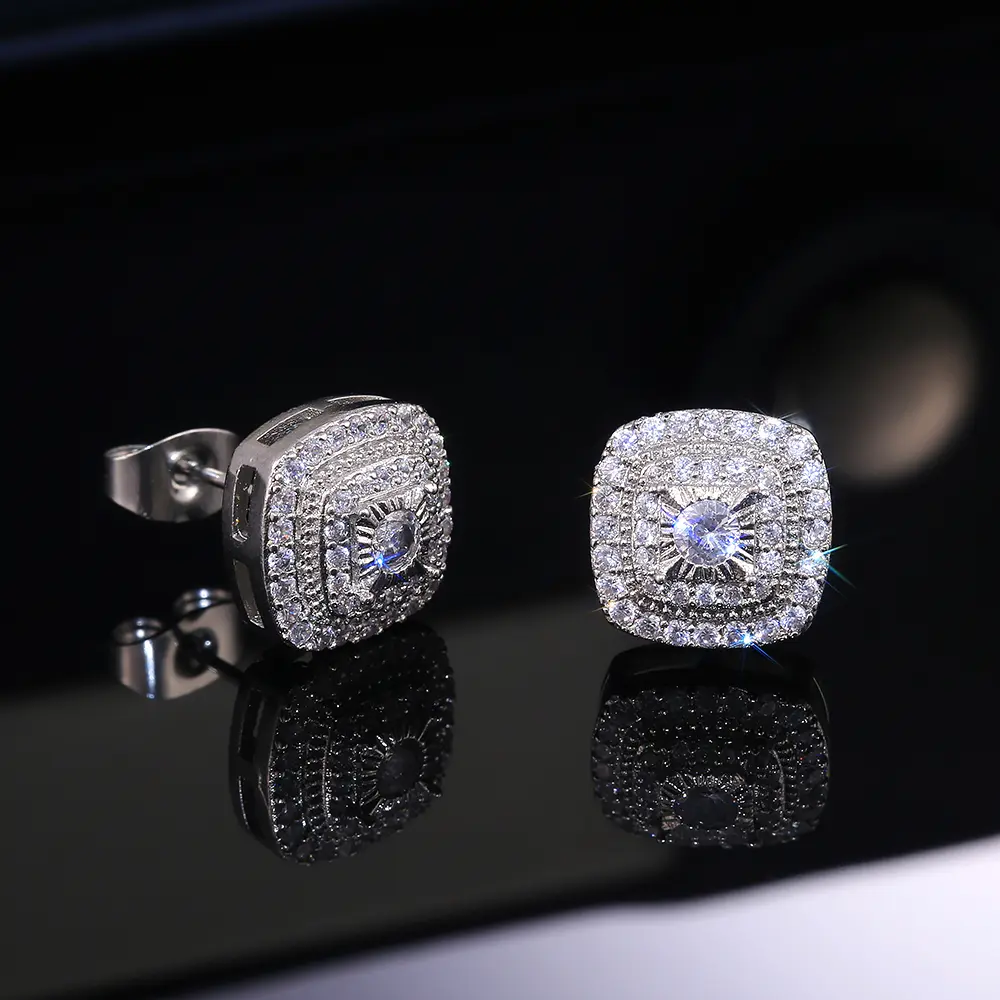 Huitan Luxury Crystal Zircon Women Stud Earrings Silver Color Shiny CZ Accessories Daily Wear Delicate Girl Gift Fashion Jewelry