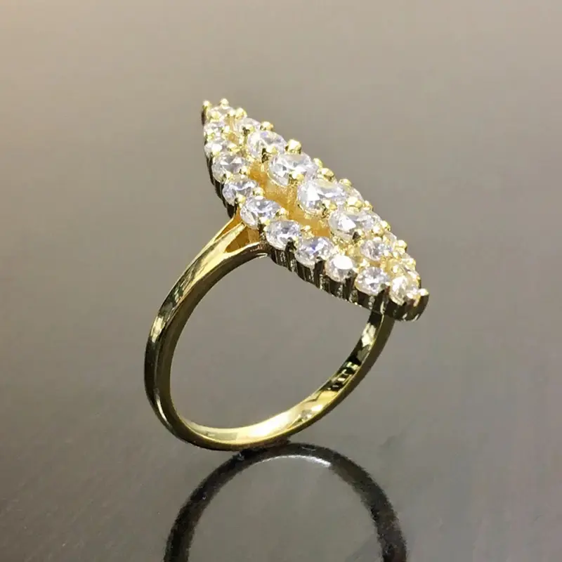 Huitan Hyperbole Marquise Shaped Gold Color Rings for Women Full Paved Dazzling CZ New Trendy Wedding Band Accessories Jewelry