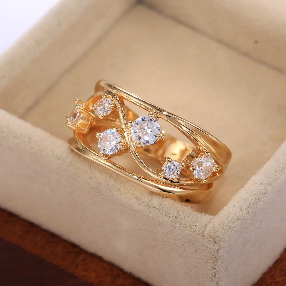 Huitan Trendy Hollow Out Band Women Finger Ring Shine Cubic Zirconia Stone High Quality Dance Party Birthday Gift Female Ring