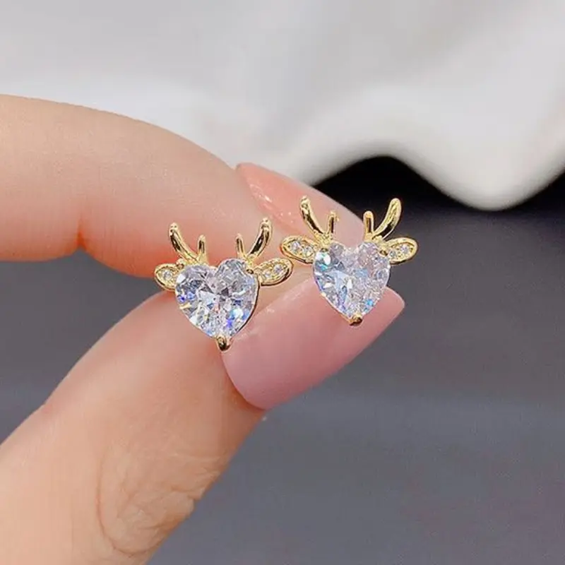 Huitan Cute Girls Elk Stud Earrings with Bright Heart Zirconia Graceful Gold Color Christmas Accessories Delicate Party Jewelry