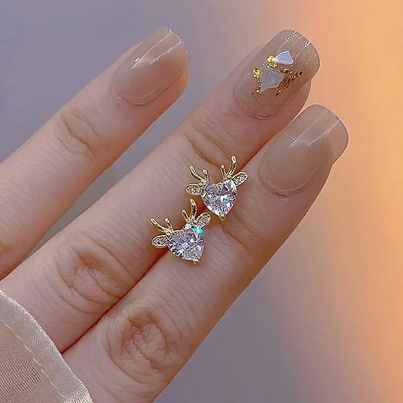 Huitan Cute Girls Elk Stud Earrings with Bright Heart Zirconia Graceful Gold Color Christmas Accessories Delicate Party Jewelry