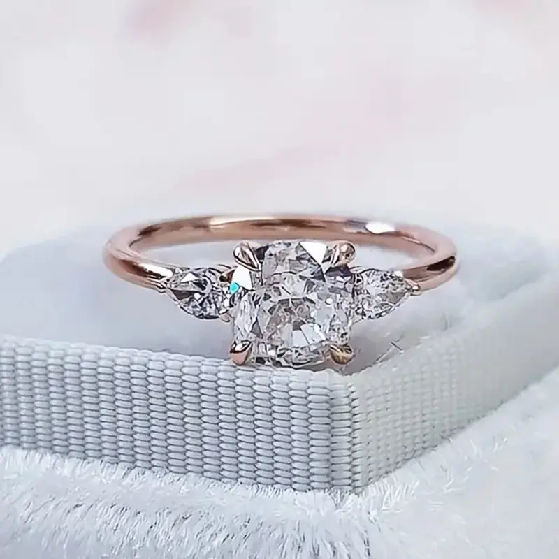 Huitan Cushion Shaped Cubic Zirconia Rings for Women Fashion Contracted Design Wedding Accessories Engagement Rings Hot Jewelry