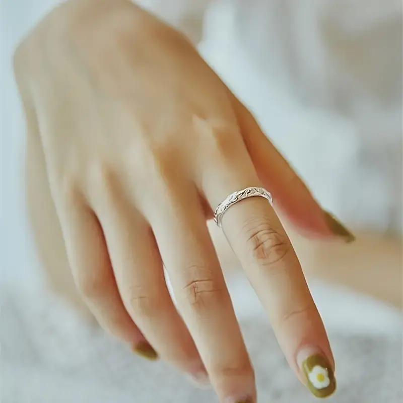 Huitan Minimalist Women Rings Beautiful Pattern Silver Color Thin Band Finger-ring Fashion Versatile Female Jewelry Wholesale