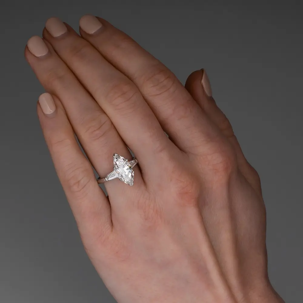 Huitan AAA White Marquise Cubic Zirconia Silver Color Band Rings Women for Engagement Wedding Accessories Temperament Jewelry