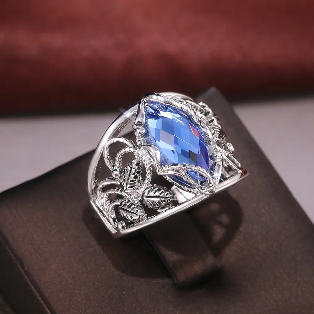 Huitan Fashion Wide Women Ring for Party Daily Wearable Jewelry Noble Rhombus Cut Blue Horse Eye Drill Stone Hollow Leaf  Rings