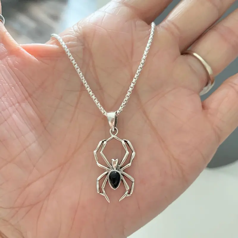 Huitan Spider Pendant Necklace for Women/Men Punk Animal Necklaces Unisex Lover Neck Accessories Creative Gift Hip Hop Jewelry