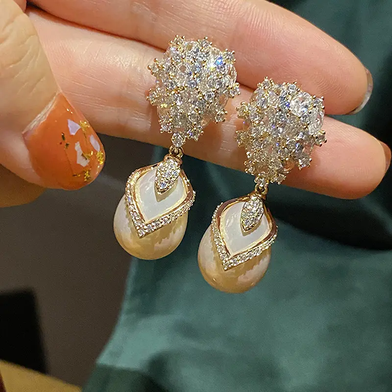 Huitan Aesthetic Women Simulated Pearl Hanging Earrings Brilliant Cubic Zirconia Wedding Engagement Jewelry Drop Shipping
