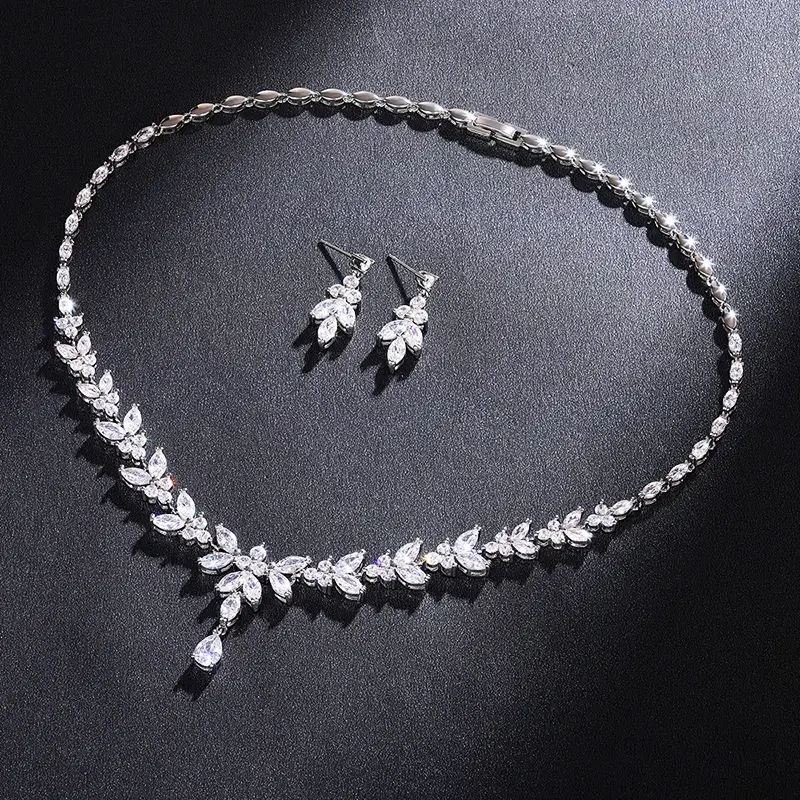 Huitan Gorgeous Bridal Necklace/Earrings Luxury Trendy Bright Cubic Zirconia Accessories Gold Color/Silver Color Jewelry Gifts