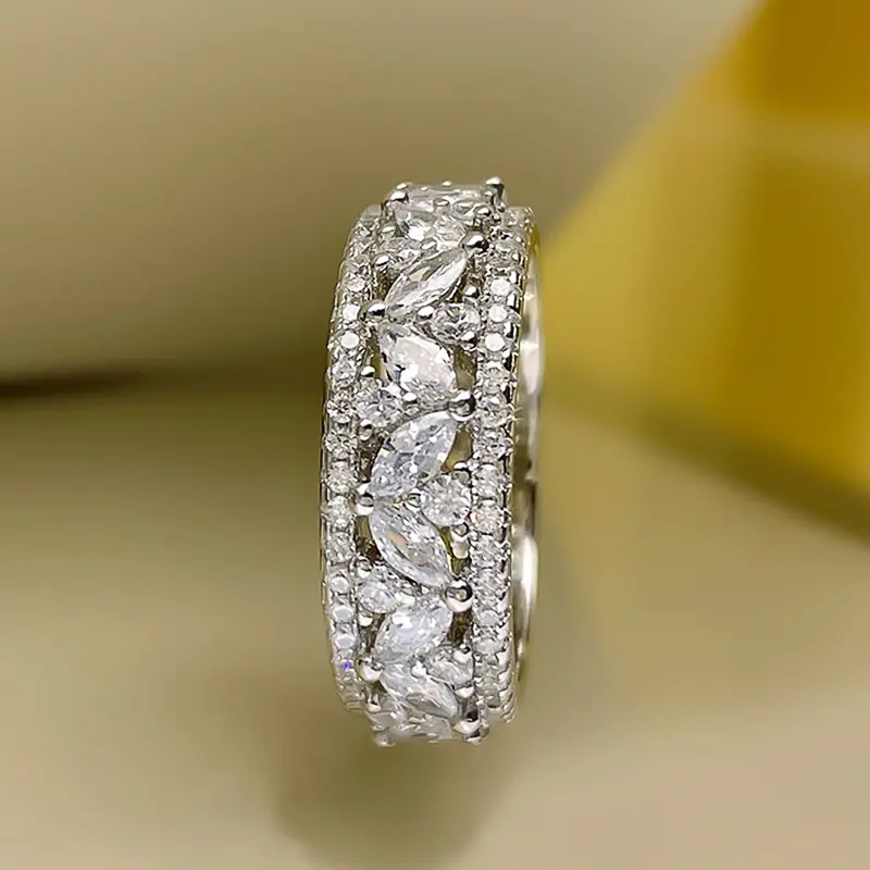 Huitan Gorgeous Brilliant Zirconia Finger Ring Female Wedding Band Graceful Women Engagement Ceremony Accessories Jewelry Gift