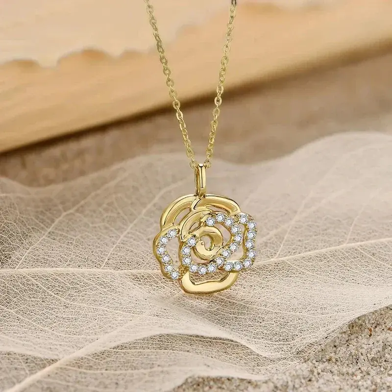 Huitan Delicate Gold Color Flower Pendant Necklace Lady Engagement Ceremony Accessories Shining Zirconia Jewelry for Wedding