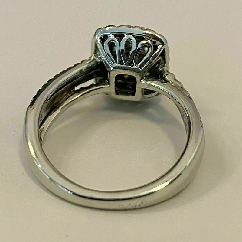 Huitan Trendy Bridal Wedding Band Ring Silver Color Shiny Round Zirconia Finger Accessories Luxury Female Engagement Jewelry