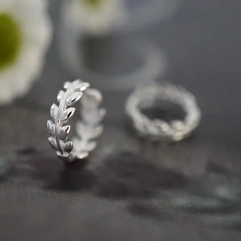 Huitan Silver Color Olive Leaf Shaped Hoop Earrings Women Exquisite Small Circle Earrings Daily Wear Statement Jewelry Drop Ship