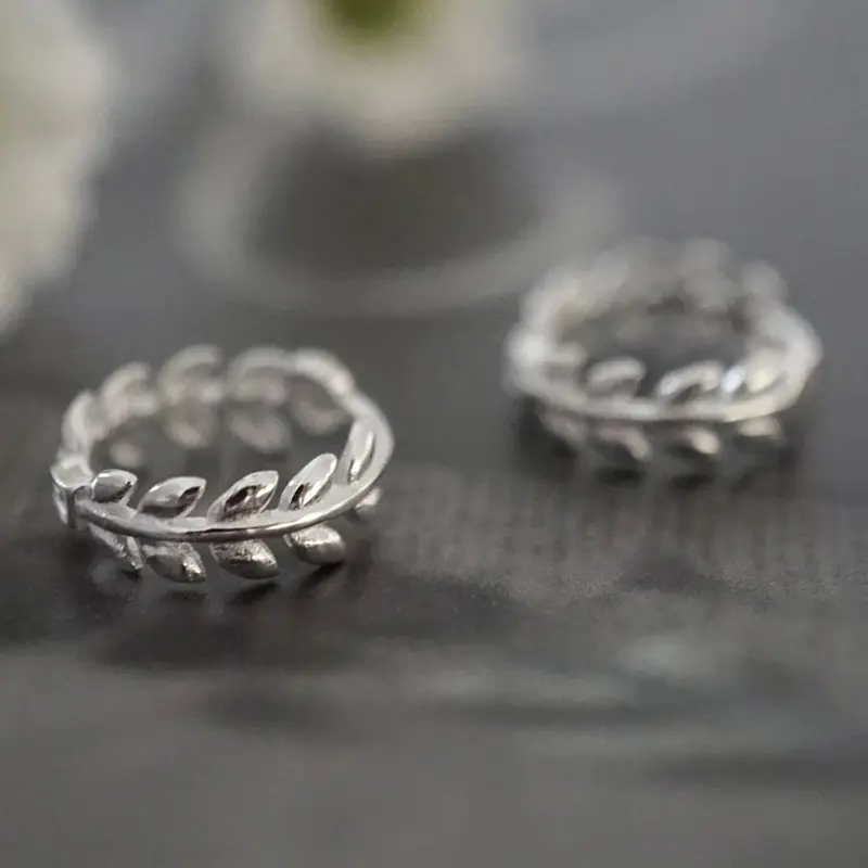 Huitan Silver Color Olive Leaf Shaped Hoop Earrings Women Exquisite Small Circle Earrings Daily Wear Statement Jewelry Drop Ship
