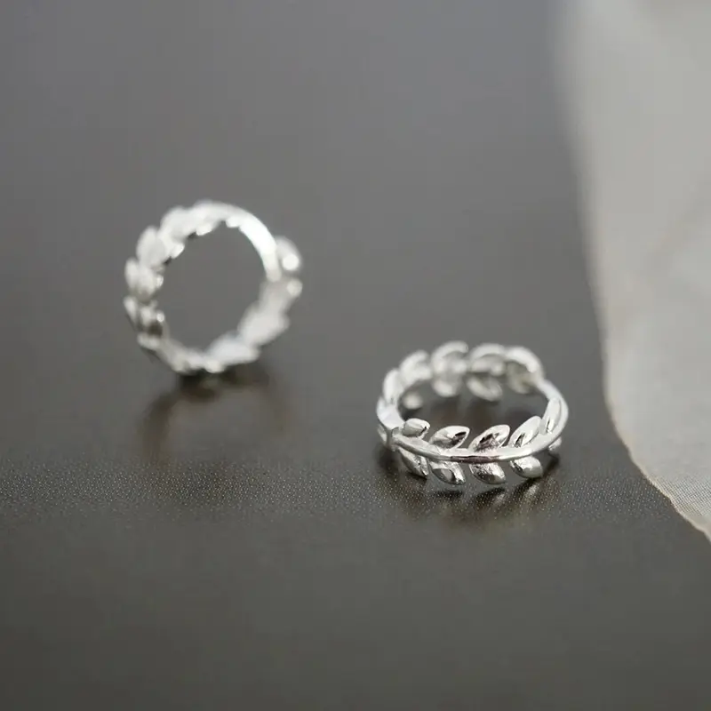 Huitan Silver Color Olive Leaf Shaped Hoop Earrings Women Exquisite Small Circle Earrings Daily Wear Statement Jewelry Drop Ship