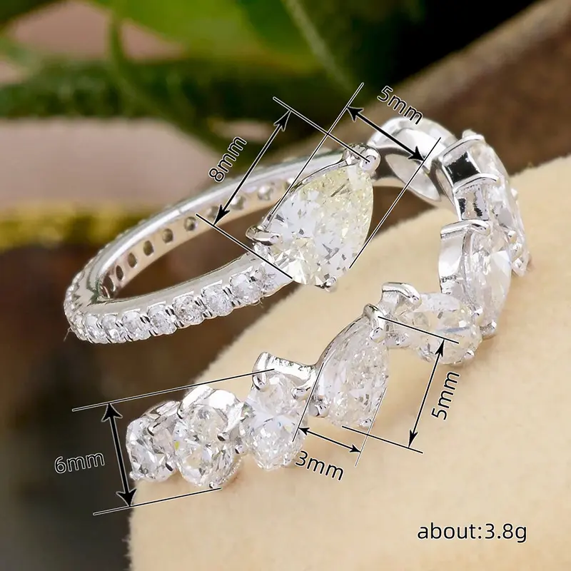 Huitan Chic Stylish Engagement Ring Female Luxury Silver Color Brilliant Zirconia Finger Accessories Fashion Statement Jewelry