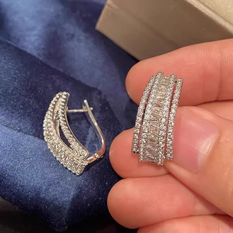 Huitan Trendy Women's Hoop Earrings Sparkling Crystal Cubic Zirconia Luxury Female Earrings New Wedding Party Fashion Jewelry