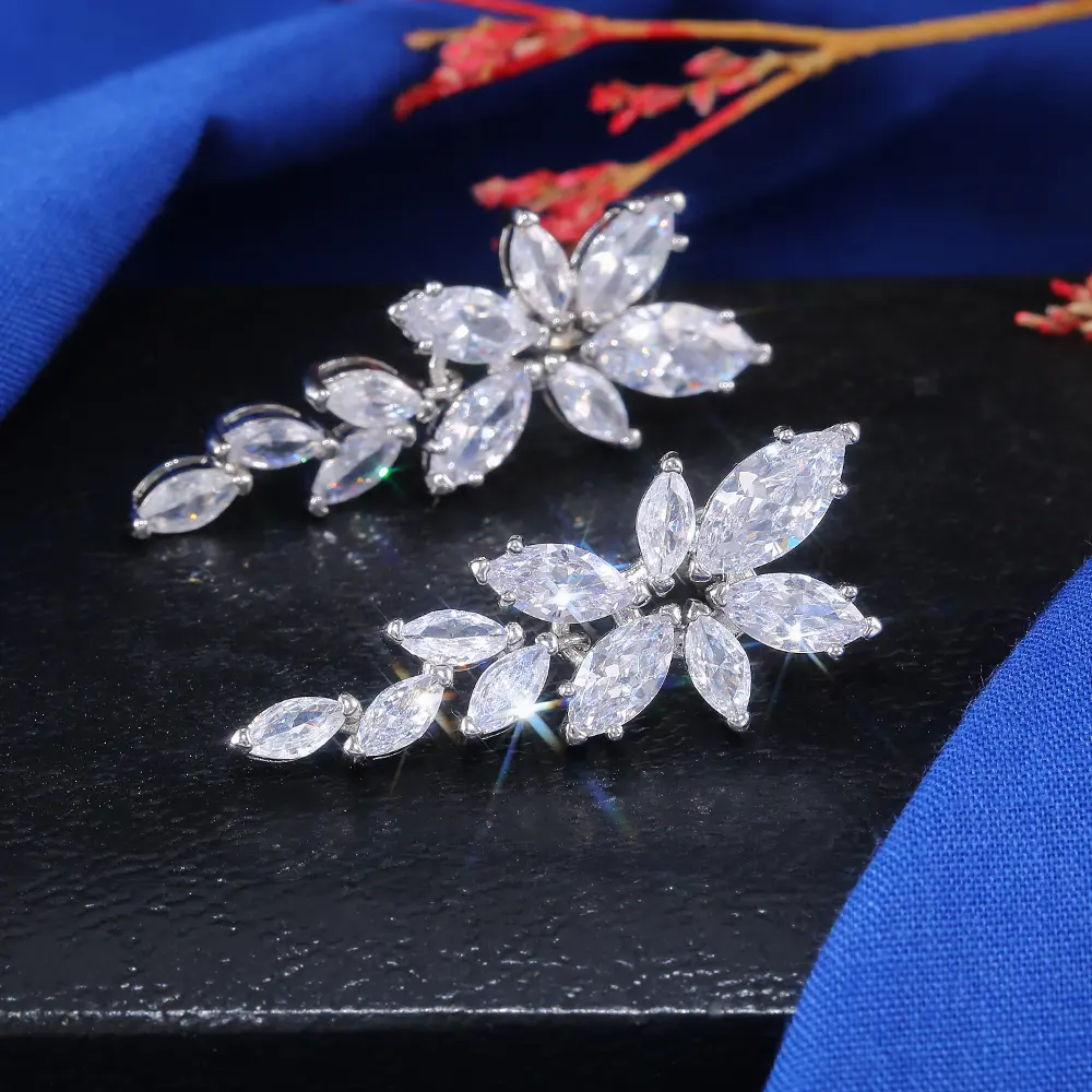 Huitan Luxury AAA Marquise Zircon Women Wedding Earring Gorgeous Leaf Shape Charm Top Quality Silver Color Lady Earrings Jewelry